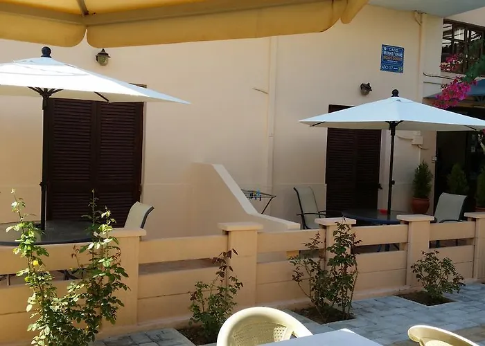 Alexandros Studios & Apartment