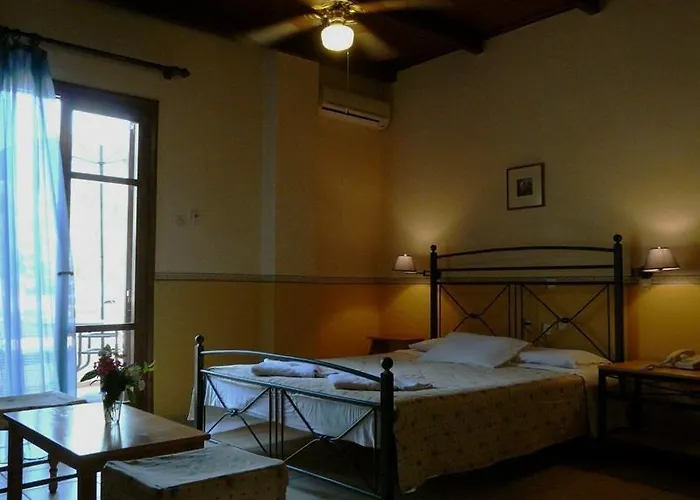 Alexandros Studios & Chania (Crete)